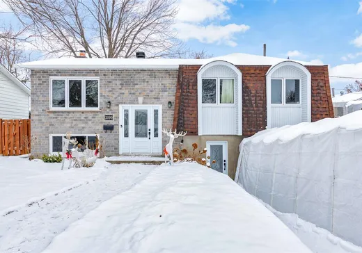 Bungalow à vendre - 2090 Rue de Valmont, Laval (Vimont), H7M3J4