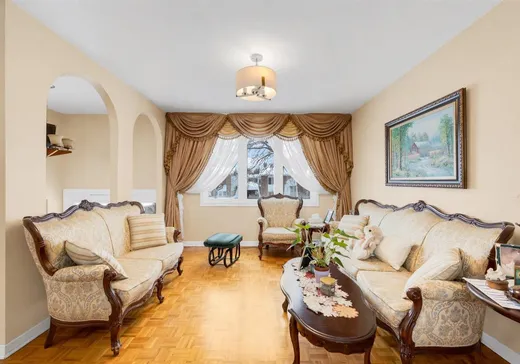 Maison à vendre - 2090 Rue de Valmont, Laval (Vimont), H7M 3J4