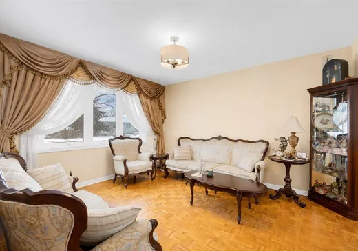 Maison à vendre - 2090 Rue de Valmont, Laval (Vimont), H7M 3J4