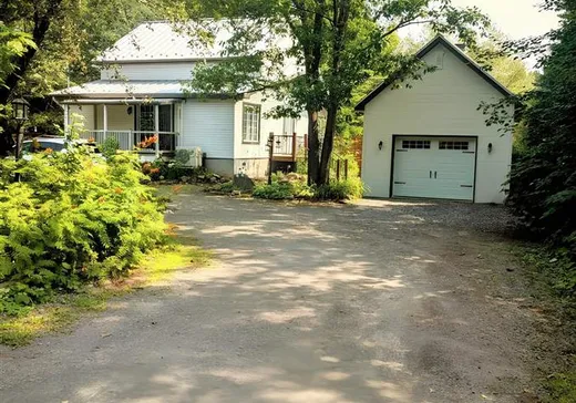 Bungalow for sale - 260 Rue de la Concorde, Saint-Calixte, J0K1Z0