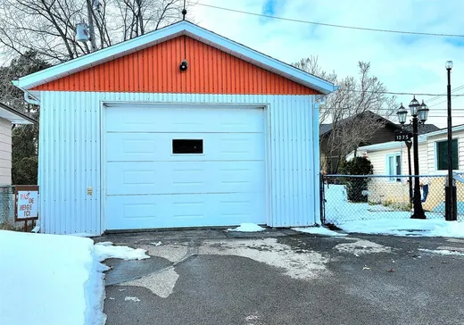 House for sale - 1275 Boul. Ste-Geneviève, Saguenay, G7G 2H2