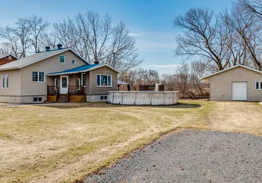 Two or more stories for sale - 33 Rue Daneau, Pierreville, J0G1J0