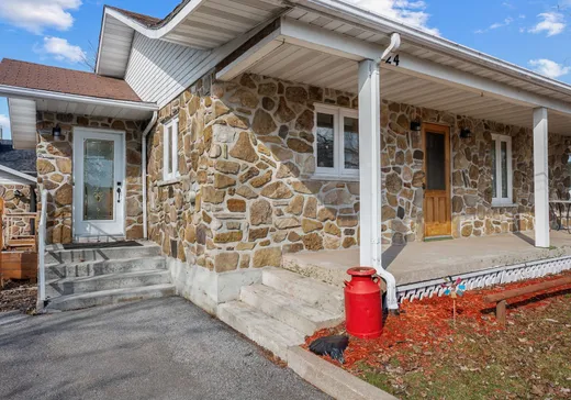 Maison à vendre - 24 3e Avenue, Beauharnois, J6N 0G2
