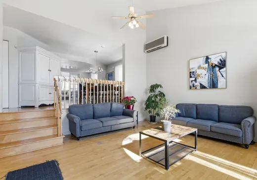 Maison à vendre - 413 Rue Philippe-Laperle, Laval (Auteuil), H7L 5E8