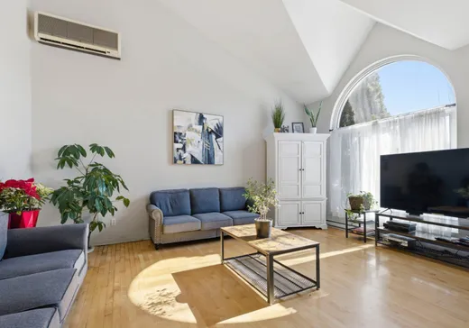 Maison à vendre - 413 Rue Philippe-Laperle, Laval (Auteuil), H7L 5E8