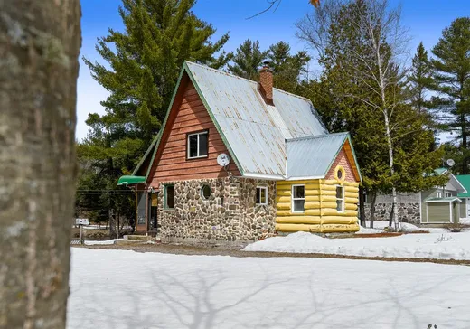 Maison à étages à vendre - 109 Ch. des Rapides, Mansfield-et-Pontefract, J0X1R0