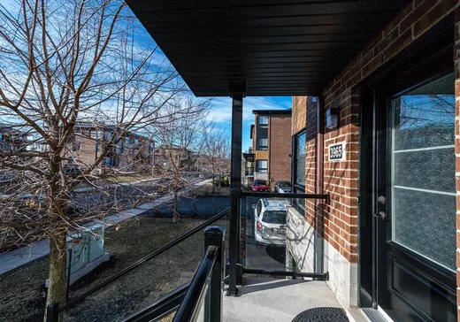 Condo à vendre - 3965 Rue Bernard-Hubert, St-Hubert, J3Y 0R5