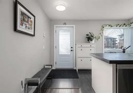 Condo à vendre - 3965 Rue Bernard-Hubert, St-Hubert, J3Y 0R5