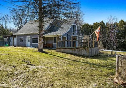 Two or more stories for sale - 26 2e Concession, Grenville, J0V1B0