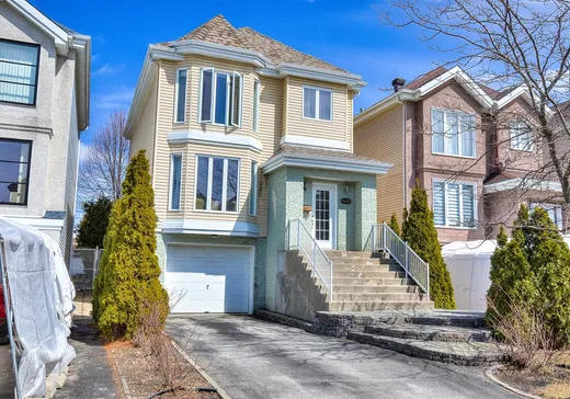 Maison à vendre - 646 Rue des Pivoines, Laval (Sainte-Dorothee), H7X 3V6