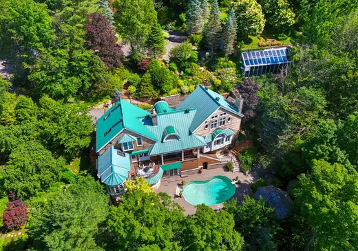 Maison à vendre - 276 Ch. du Belvédère, Saint-Sauveur, J0R 1K0