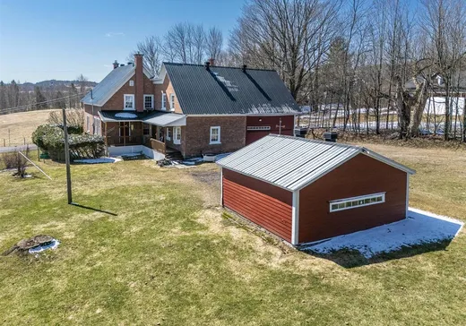 Maison à vendre - 259 Ch. Draper, Sutton, J0E 2K0