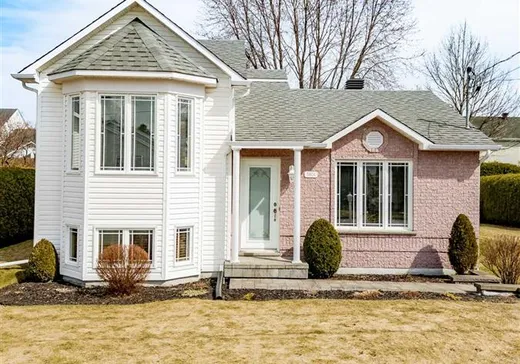 Paliers multiples à vendre - 5804 Rue de la Frontière, Sherbrooke, J1N3X2