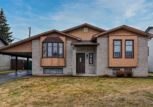 Maison à vendre - 272 Rue Cartier, Terrebonne, J6W 5X7