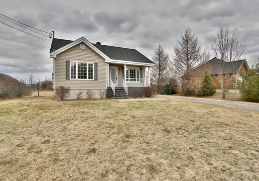 Two or more stories for sale - 63 Rue Messier, Massueville, J0G1K0