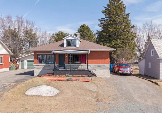 Maison à étages à vendre - 449 2e Rue, Daveluyville, G0Z1C0