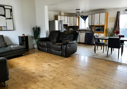 Maison à vendre - 14 Rue Labrosse, Saint-Jean-sur-Richelieu, J2W 2W2