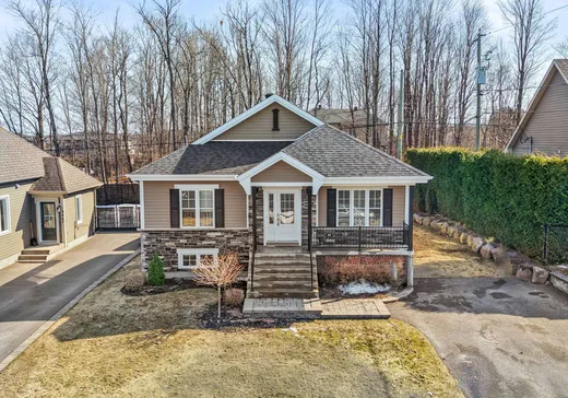Maison à vendre - 9835 Rue Yvon-Paiement, Mirabel, J7N 0N4