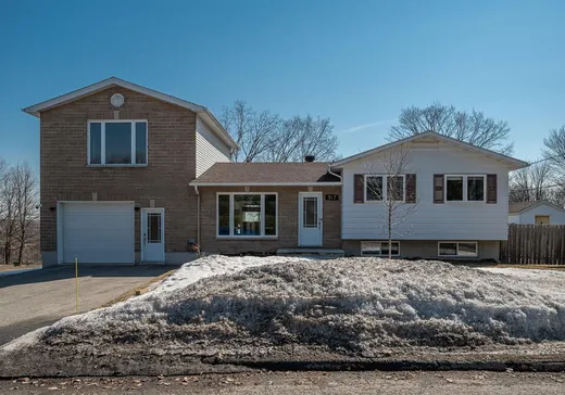Split-level for sale - 917 Rue Éva, Saint-Jérôme, J5L1R4
