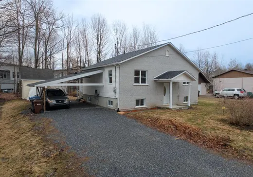 Maison à vendre - 814 Rue St-Jean, Saint-Hyacinthe, J0E 1Z0