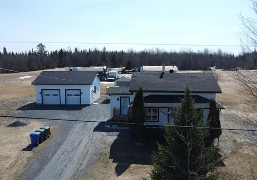 Maison à étages à vendre - 7894 9e-et-10e Rang, Thetford Mines, G0N1E1
