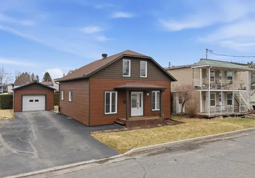 Un étage et demi à vendre - 610 Rue Bruyère, Drummondville, J2C1C7