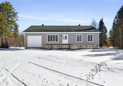 Two or more stories for sale - 20 Ch. Boisvert, Saint-Zenon, J0K3N0