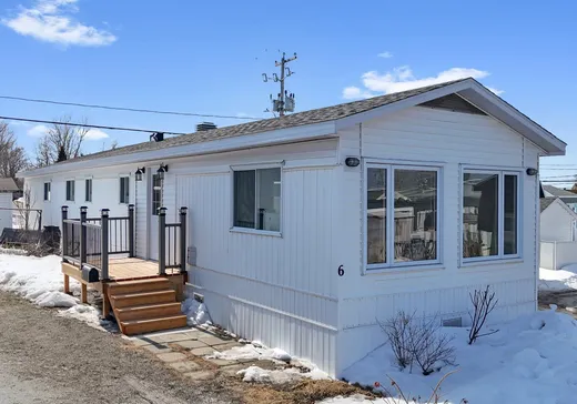 Two or more stories for sale - 765 Boul. St-Germain O., Rimouski, G5L3T2