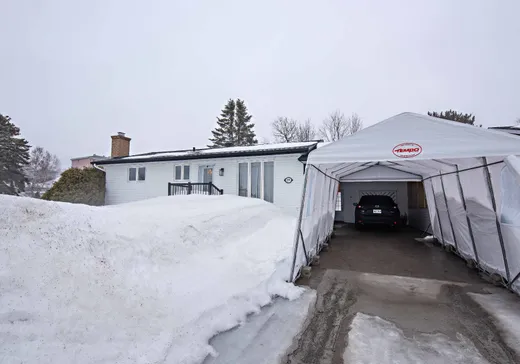 Two or more stories for sale - 110 Rue Paradis, Val-d'Or, J9P4H1