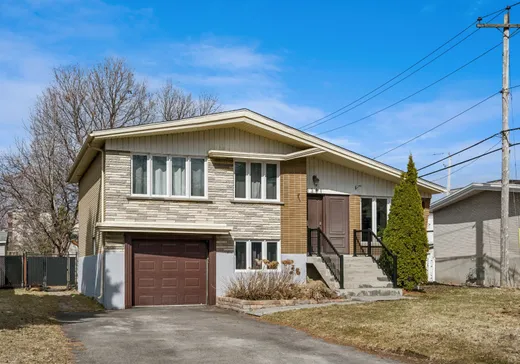 Maison à étages à vendre - 3361 Rue Ramezay, Longueuil, J4L3J6