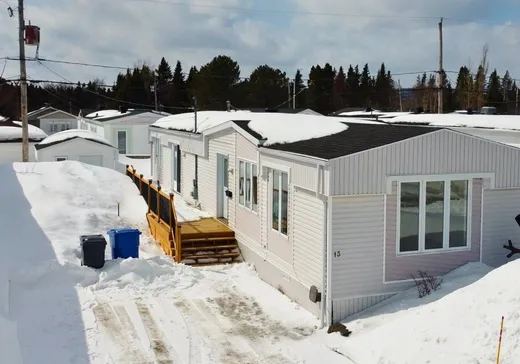 Two or more stories for sale - 13 Rue des Geais, Sept-Îles, G4S1K6