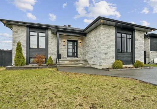 Bungalow à vendre - 844 Rue du Madrigal, Salaberry-de-Valleyfield, J6S0N7