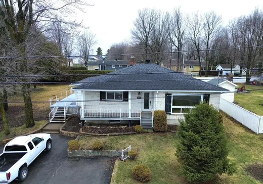 Bungalow à vendre - 120 Route du Canton, Brownsburg-Chatham, J8G1Z2