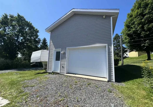 House for sale - 282 2e Avenue, Lac-Etchemin, G0R 1S0