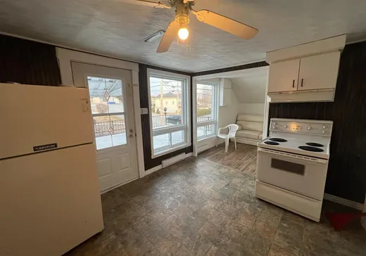 House for sale - 282 2e Avenue, Lac-Etchemin, G0R 1S0