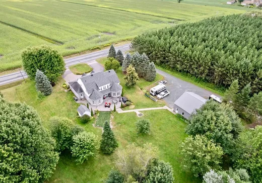 Maison à vendre - 816 Route Principale, Daveluyville, G0Z 1C0