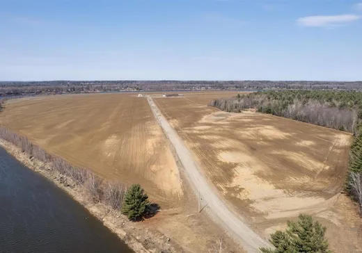 Fermette à vendre - 900X Rg Therrien, Saint-Lucien, J0C 1N0