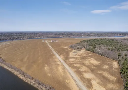 Fermette à vendre - 900X Rg Therrien, Saint-Lucien, J0C 1N0