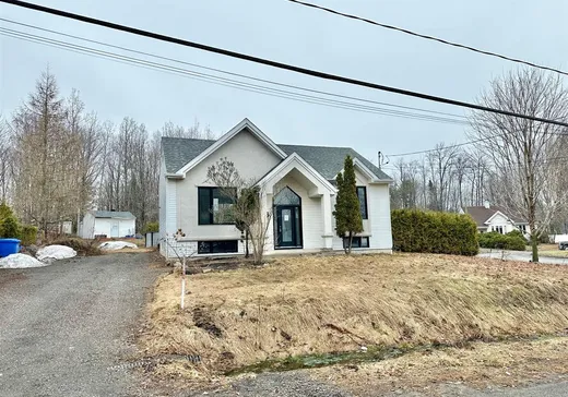 Bungalow à vendre - 46 Rue de La Rochellière, Saint-Colomban, J5K2E1