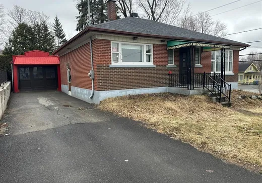 Maison à vendre - 611 Av. St-Georges, Sainte-Marie, G6E 1P3