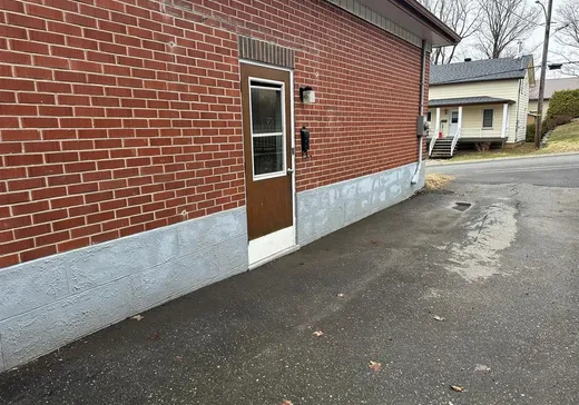 Maison à vendre - 611 Av. St-Georges, Sainte-Marie, G6E 1P3