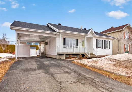 Maison à vendre - 7011 Ch. des Forts, Lévis, G6Y 0R5