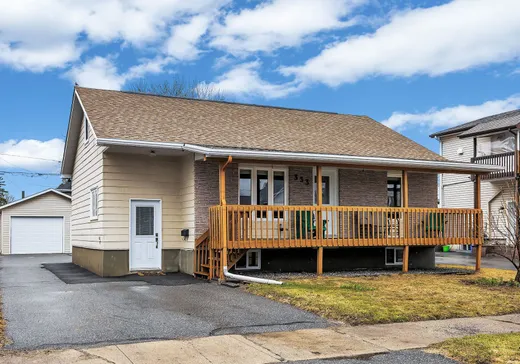 Maison à vendre - 353 Rue Lévis, Gatineau, J8P 5R9