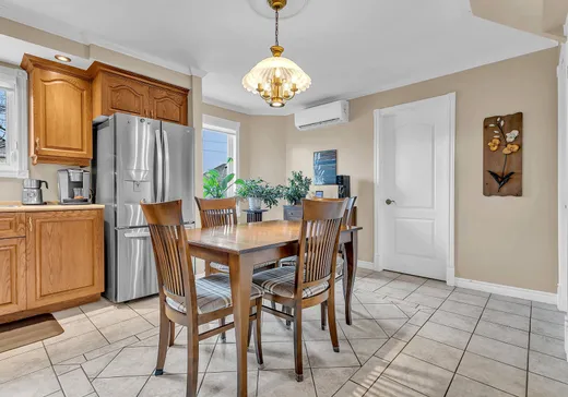 Maison à vendre - 353 Rue Lévis, Gatineau, J8P 5R9