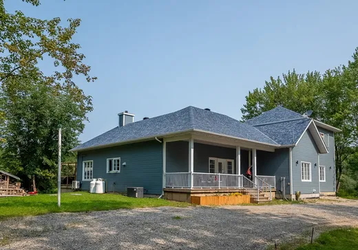 Maison à étages à vendre - 273 Mtée Plouffe N., Mont-Laurier, J0W1H0