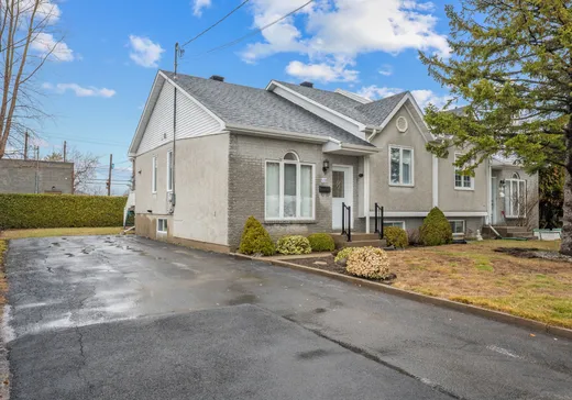 Two or more stories for sale - 5290 Rue Forester, St-Hubert, J3Y1X1