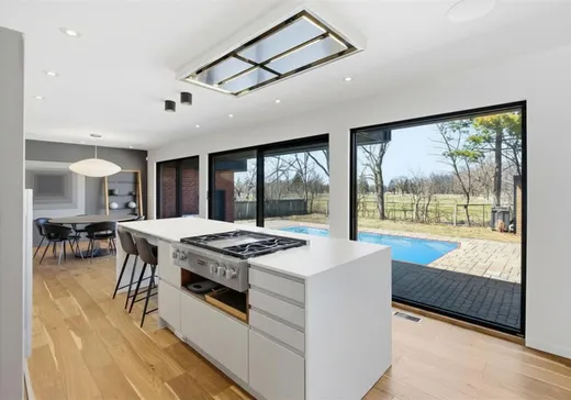 Maison à vendre - 894 Av. Oak, Saint-Lambert, J4P 1Z7