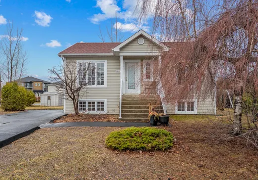 Two or more stories for sale - 2011 Rue Georges II, Drummondville, J2A1K5