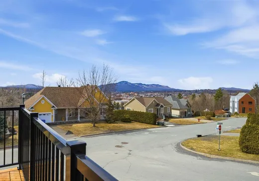 Maison à vendre - 637 Rue des Ancêtres, Orford, J1X 0C7