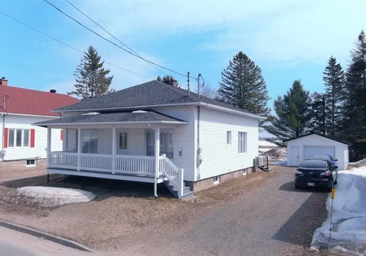 Bungalow for sale - 3100 Rue Laflèche, Saint-Paulin, J0K3G0